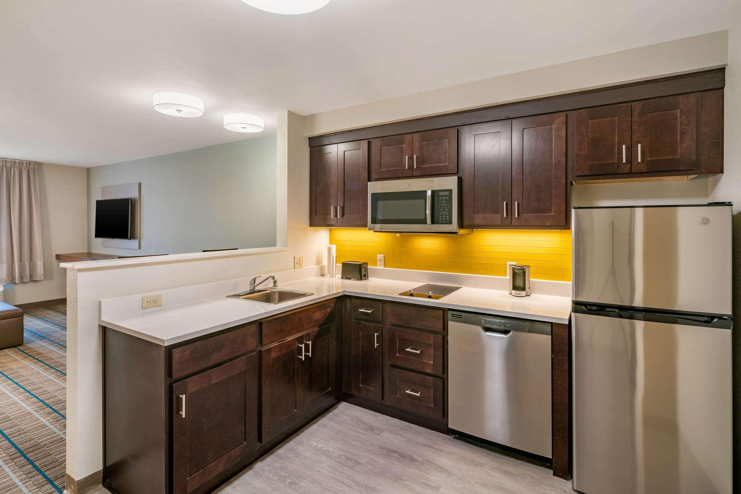 Mainstay Suites Spokane Airport Exterior photo
