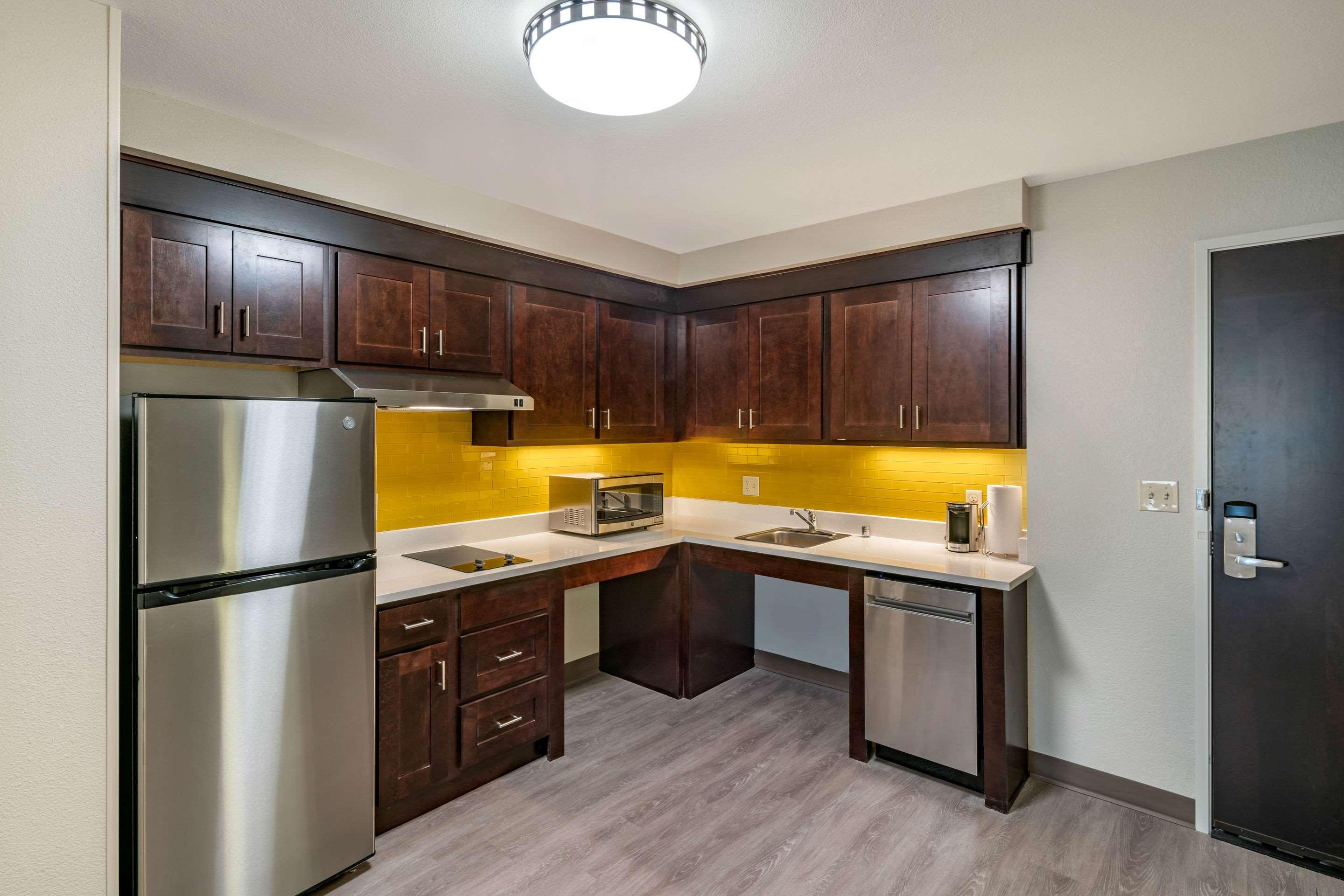 Mainstay Suites Spokane Airport Exterior photo