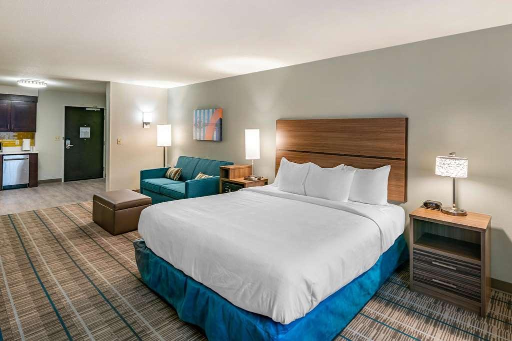 Mainstay Suites Spokane Airport Room photo