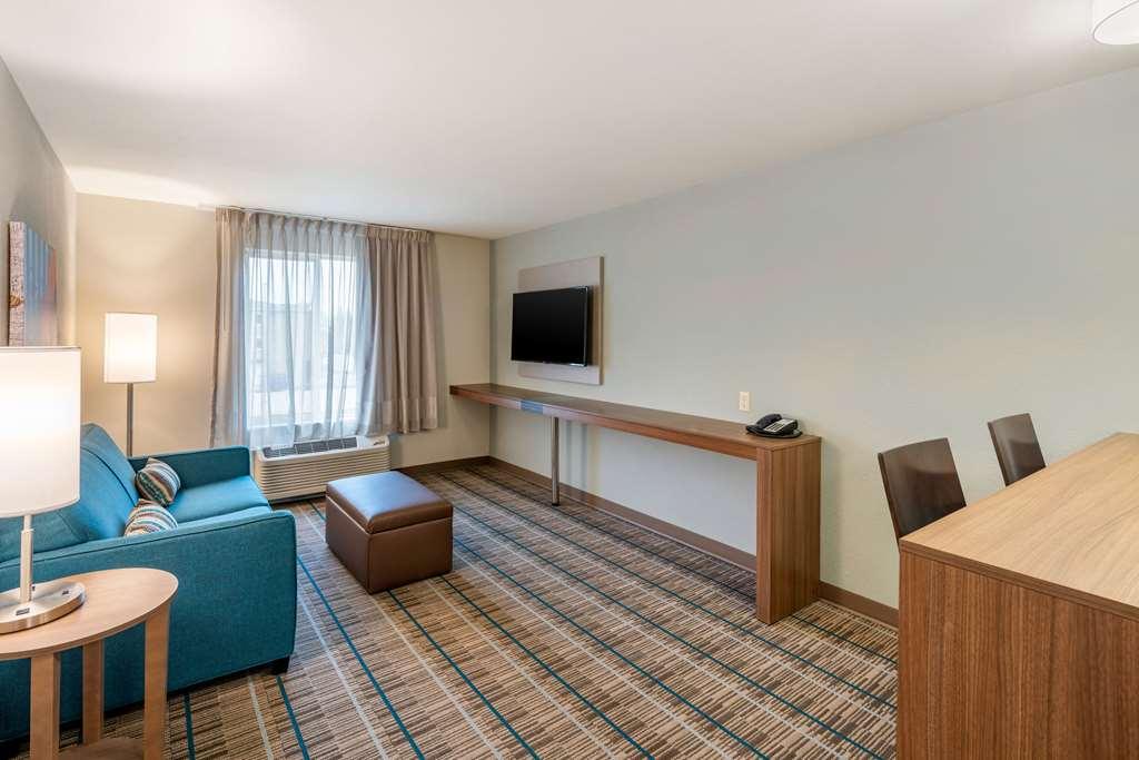Mainstay Suites Spokane Airport Room photo